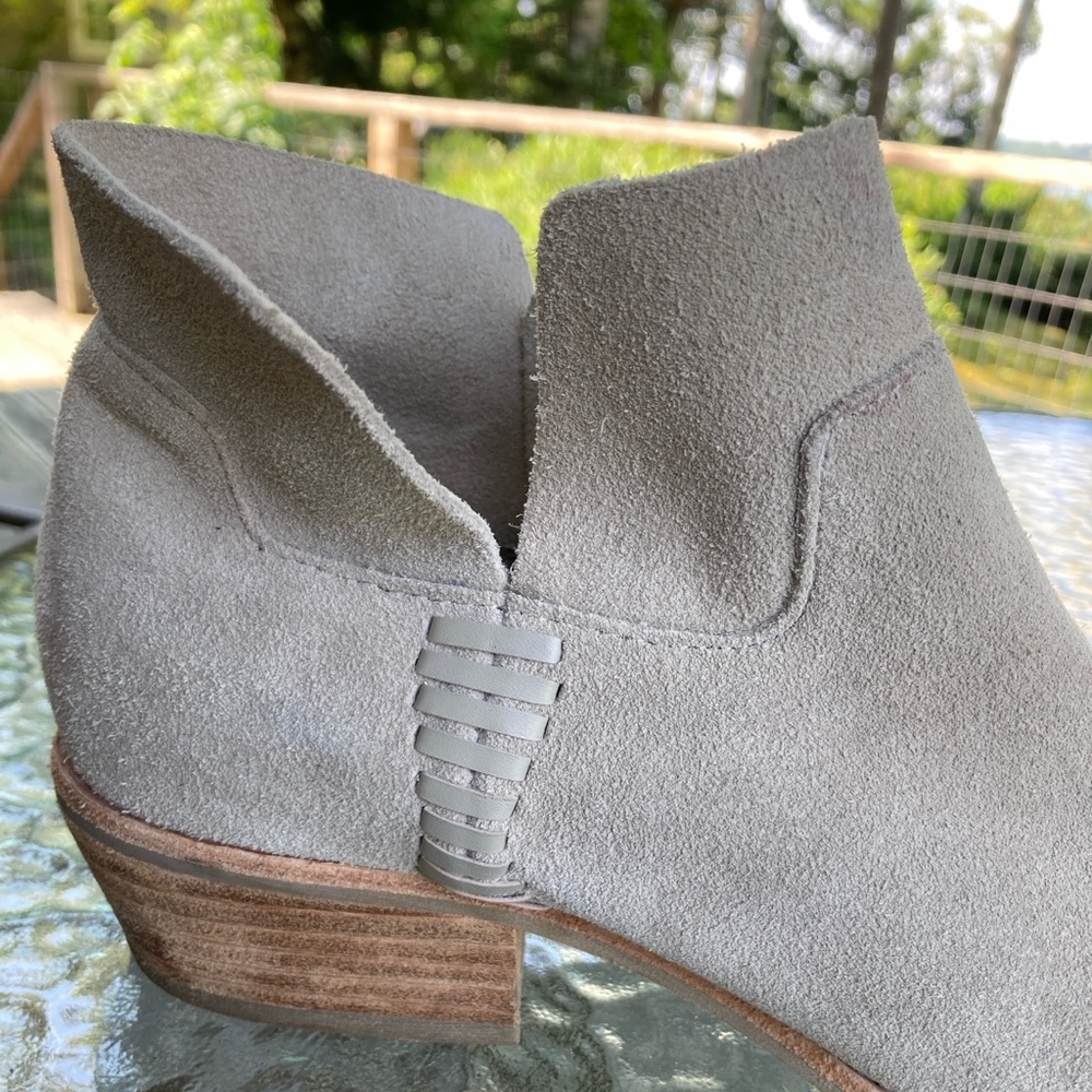 Dolce Vita- Women’s Cleo Stacked Heel Genuine Suede Slouchy Tan Bootie, Size 7 - Picture 4 of 11